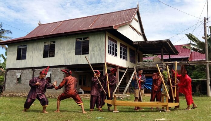 Mappadendang