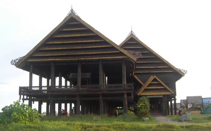 Rumah Adat Atakkae di Wajo. (foto: ist/*)